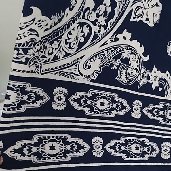 Navy and White Paisley Maxi Dress - Picture 7 of 7